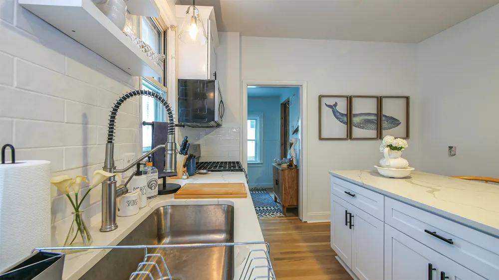 21 S Vassar Sq Ventnor, NJ 08406