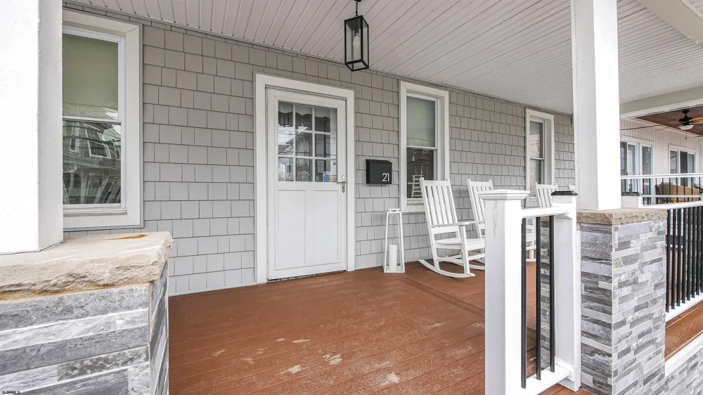 21 S Vassar Sq Ventnor, NJ 08406
