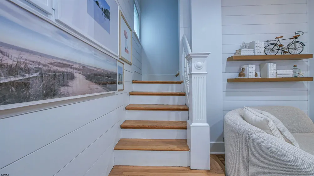 21 S Vassar Sq Ventnor, NJ 08406