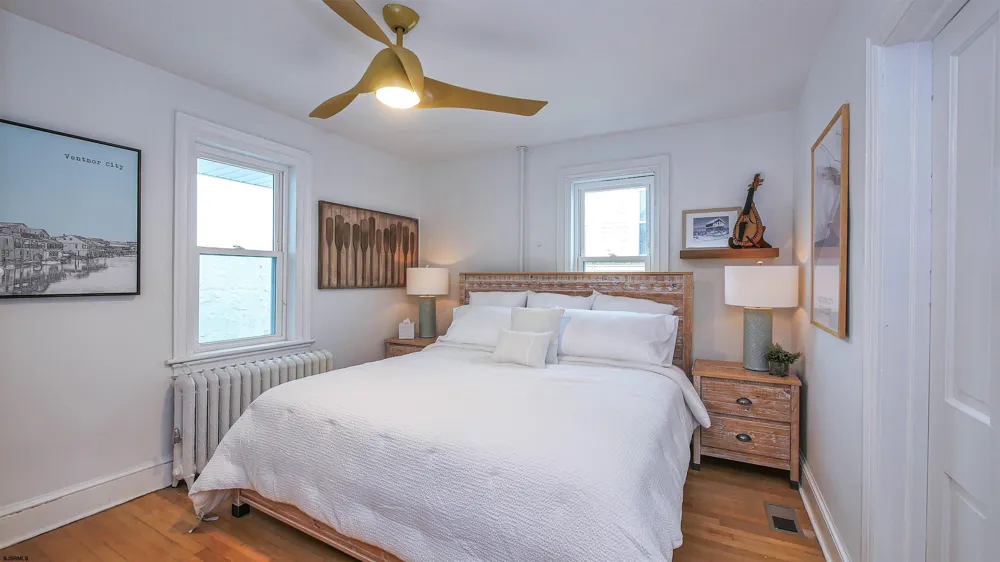 21 S Vassar Sq Ventnor, NJ 08406