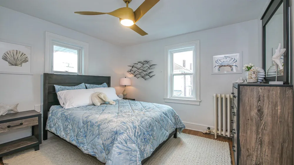 21 S Vassar Sq Ventnor, NJ 08406