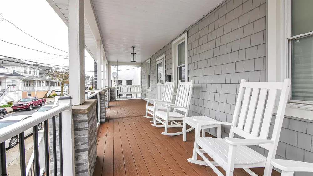 21 S Vassar Sq Ventnor, NJ 08406