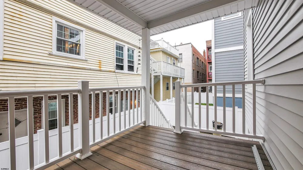21 S Vassar Sq Ventnor, NJ 08406