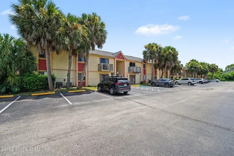 2130 Forest Knoll Drive NE #30-201