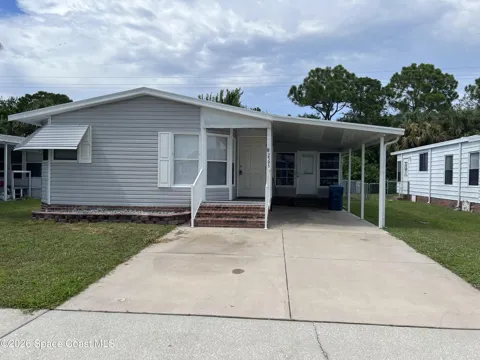 2395 Coconut Palm Drive NE
