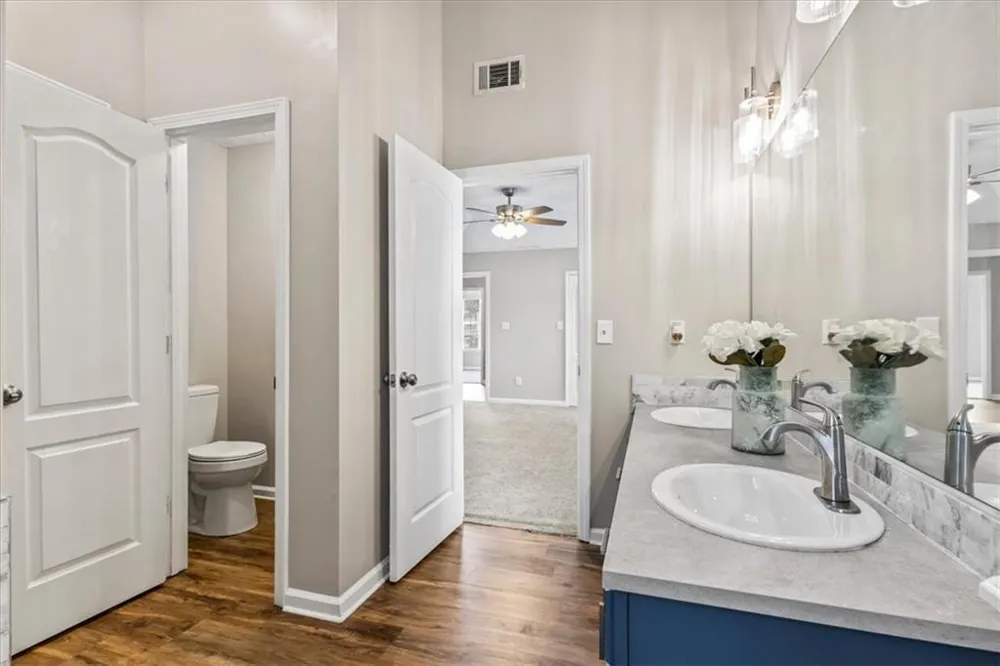 5604 Rockingwood Lane Atlanta, GA 30349