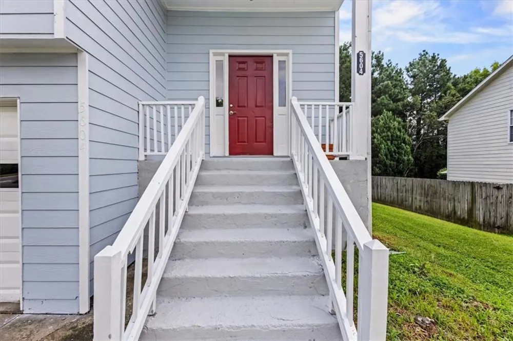 5604 Rockingwood Lane Atlanta, GA 30349