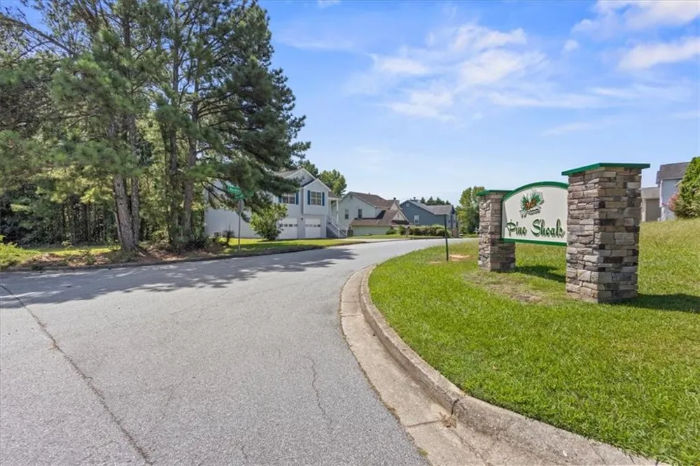 5604 Rockingwood Lane Atlanta, GA 30349