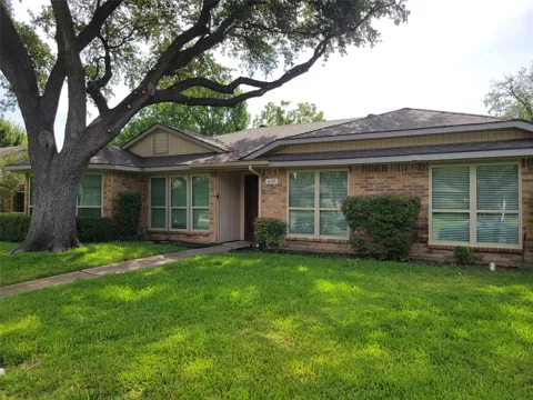 630 Country View Lane