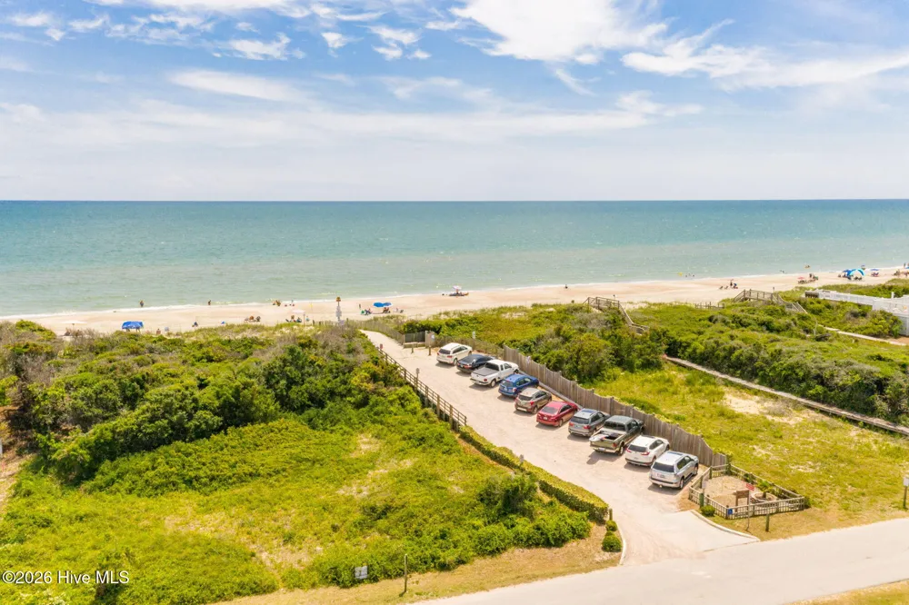 109 Oakleaf Drive Pine Knoll Shores, NC 28512