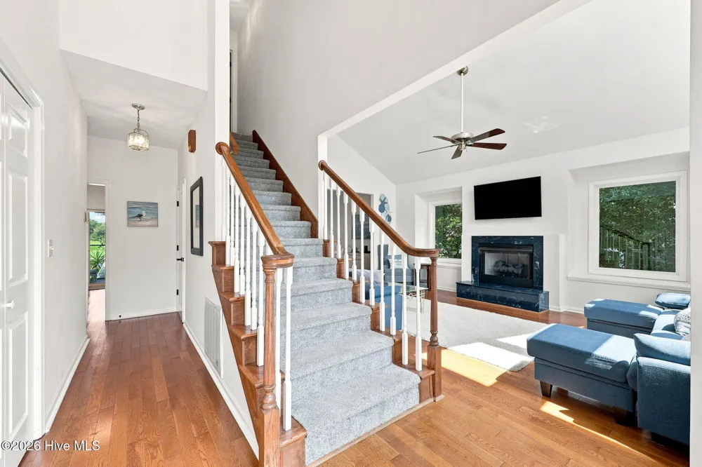 109 Oakleaf Drive Pine Knoll Shores, NC 28512