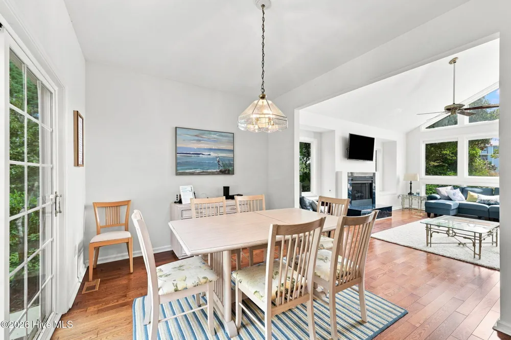 109 Oakleaf Drive Pine Knoll Shores, NC 28512