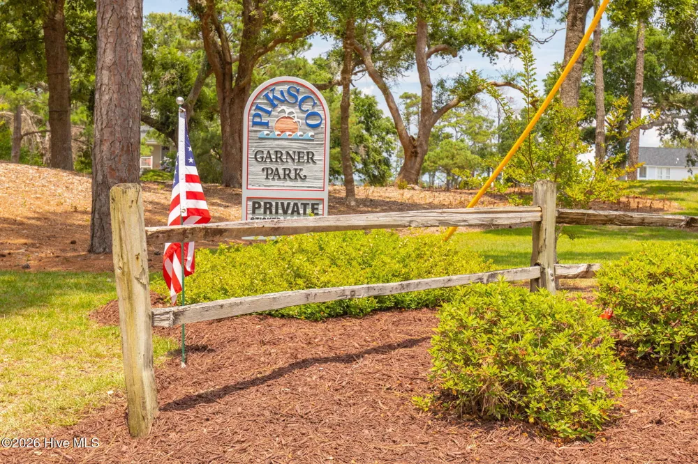 109 Oakleaf Drive Pine Knoll Shores, NC 28512