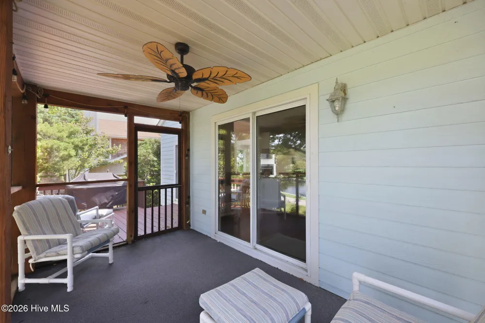 109 Oakleaf Drive Pine Knoll Shores, NC 28512