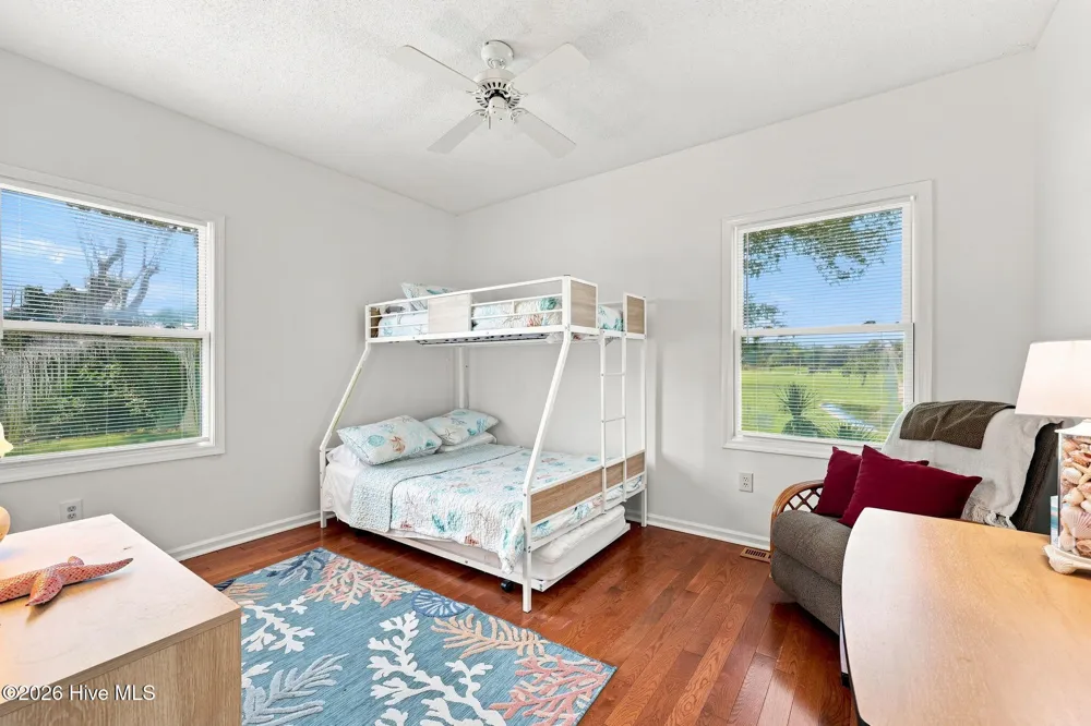 109 Oakleaf Drive Pine Knoll Shores, NC 28512