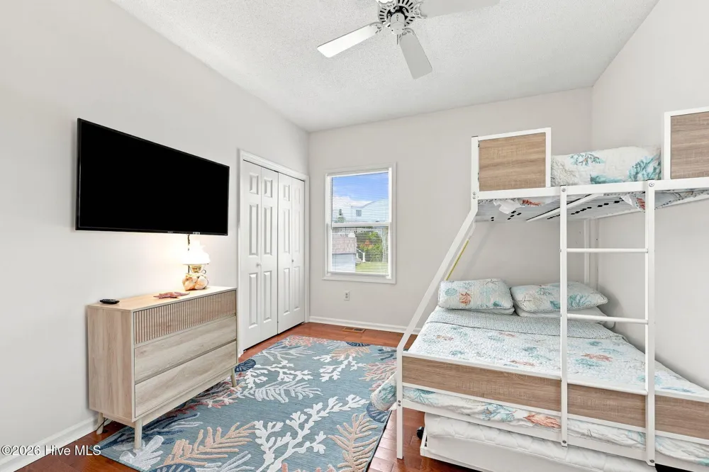 109 Oakleaf Drive Pine Knoll Shores, NC 28512