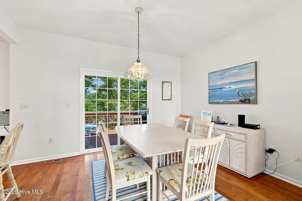 109 Oakleaf Drive Pine Knoll Shores, NC 28512