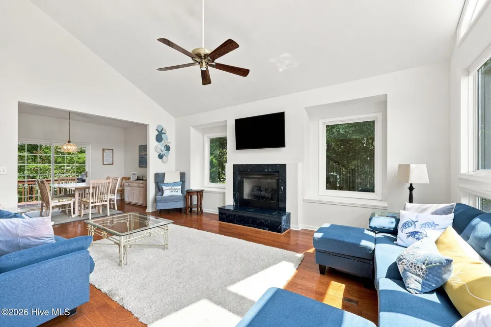 109 Oakleaf Drive Pine Knoll Shores, NC 28512