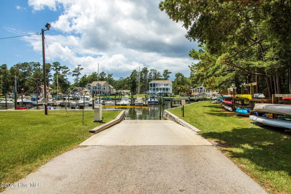 109 Oakleaf Drive Pine Knoll Shores, NC 28512