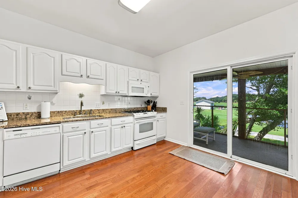 109 Oakleaf Drive Pine Knoll Shores, NC 28512