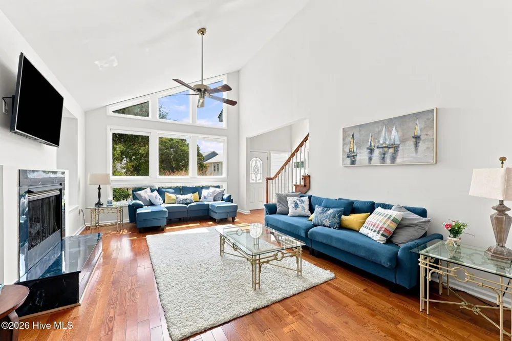 109 Oakleaf Drive Pine Knoll Shores, NC 28512