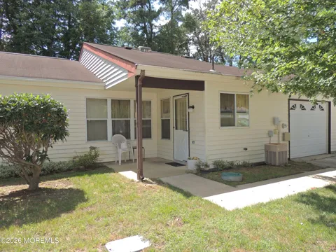 674 Buckingham Drive