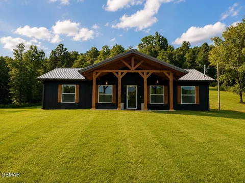 1528 Highway 70 S