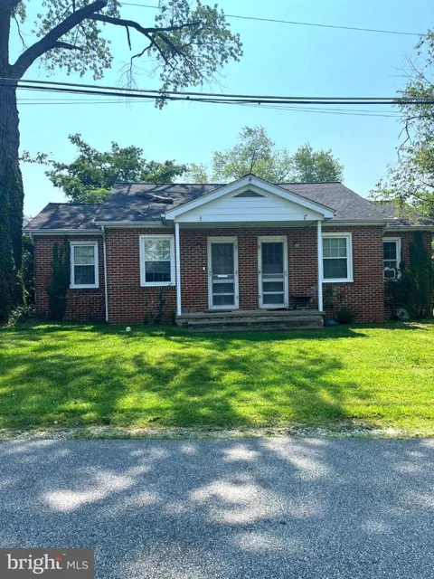 101 E LOCUST STREET