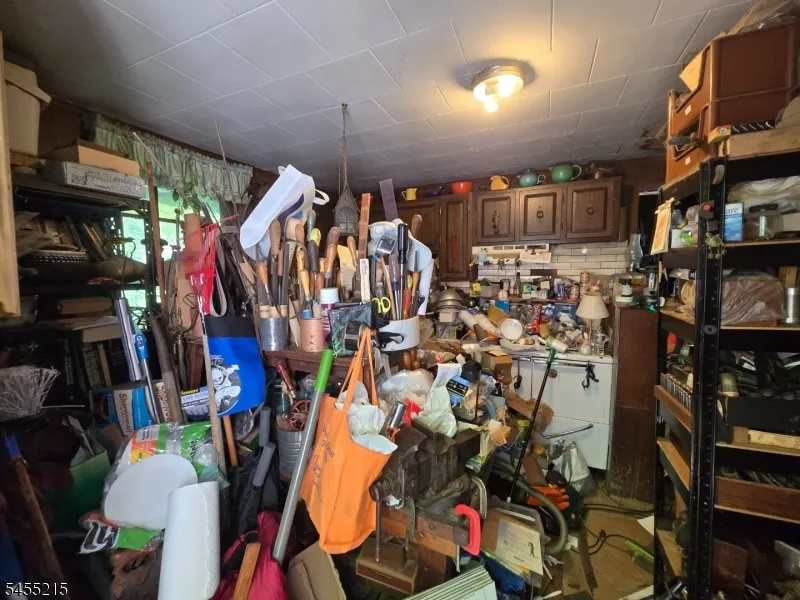 2 Hewlett Rd Montville, NJ 07082