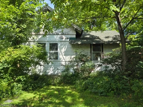 2 Hewlett Rd