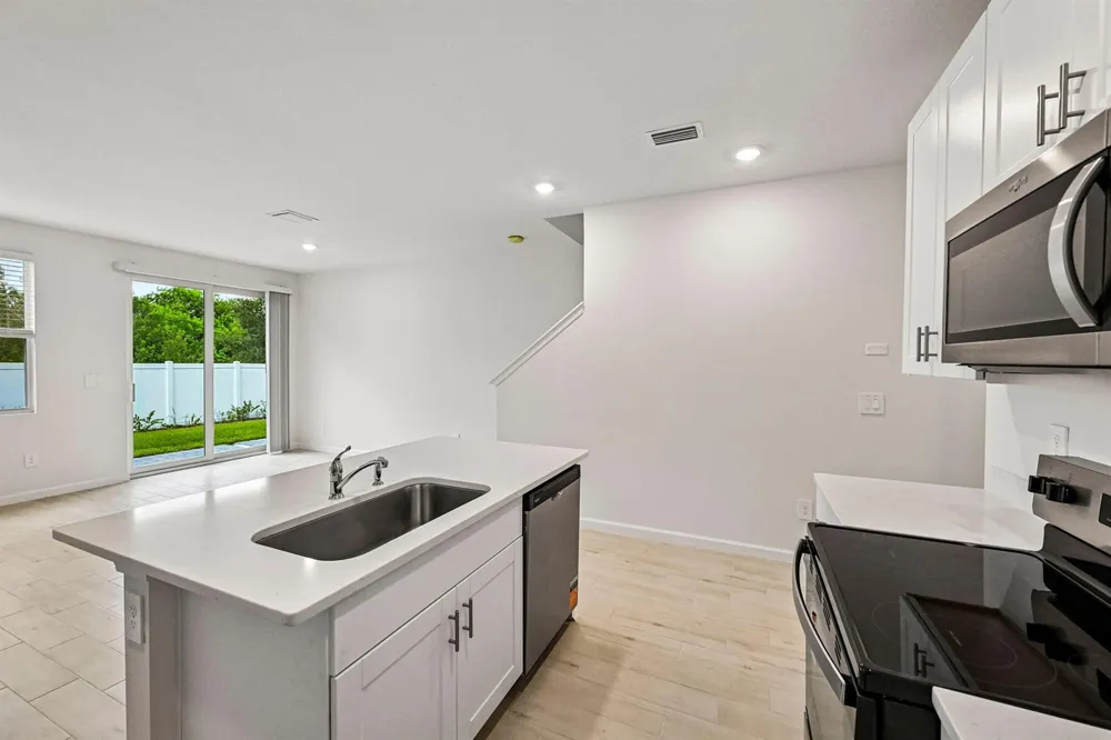 658 Salisbury Circle Fort Pierce, FL 34982