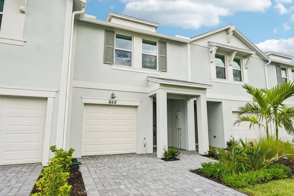 658 Salisbury Circle Fort Pierce, FL 34982