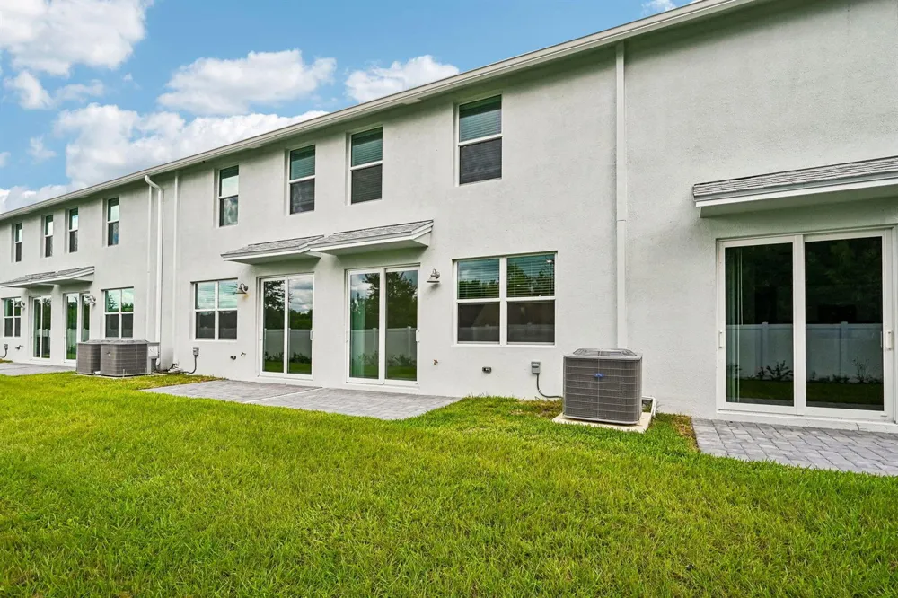 658 Salisbury Circle Fort Pierce, FL 34982