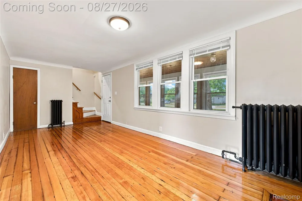 4697 Kingston Street Dearborn Heights City, MI 48125