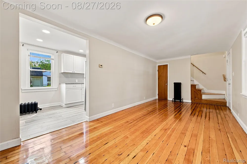 4697 Kingston Street Dearborn Heights City, MI 48125