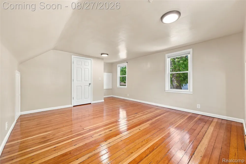4697 Kingston Street Dearborn Heights City, MI 48125