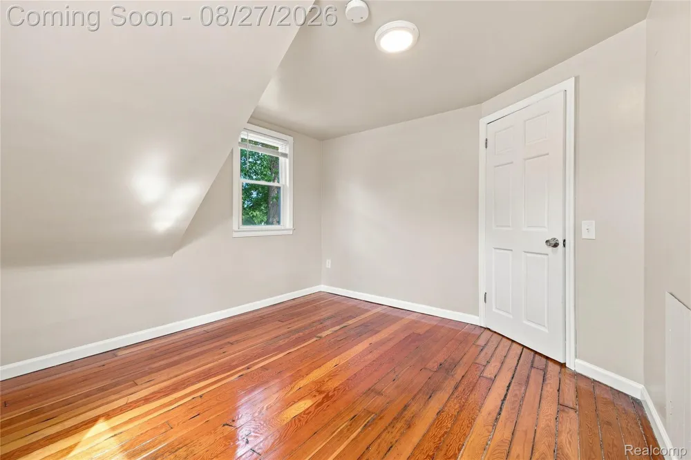 4697 Kingston Street Dearborn Heights City, MI 48125