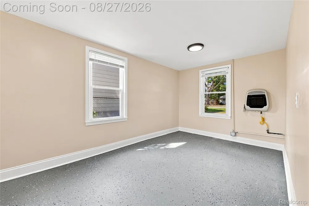 4697 Kingston Street Dearborn Heights City, MI 48125