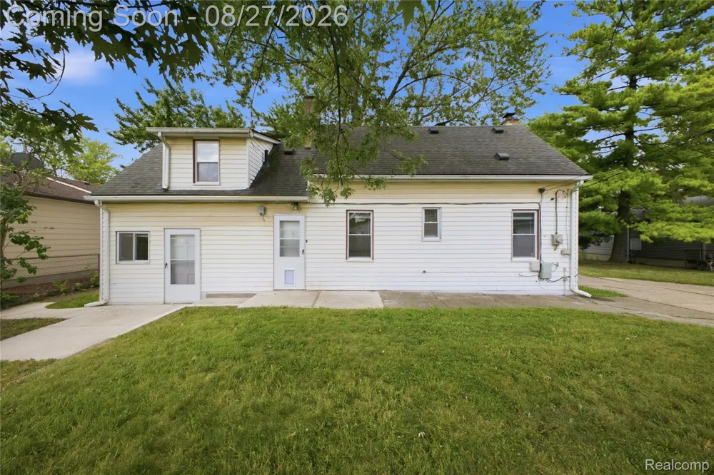 4697 Kingston Street Dearborn Heights City, MI 48125