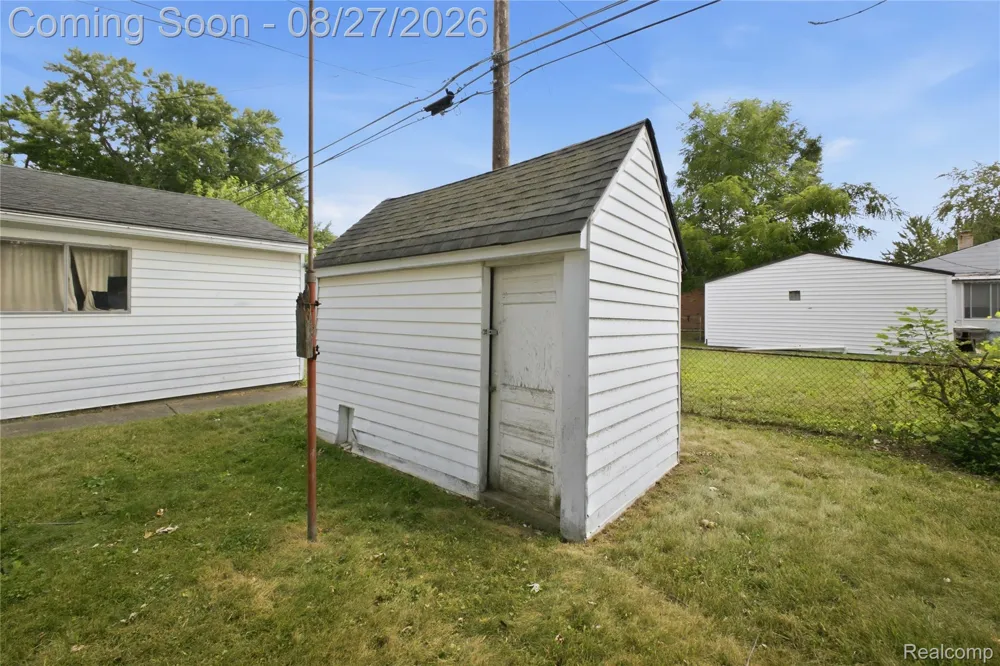 4697 Kingston Street Dearborn Heights City, MI 48125