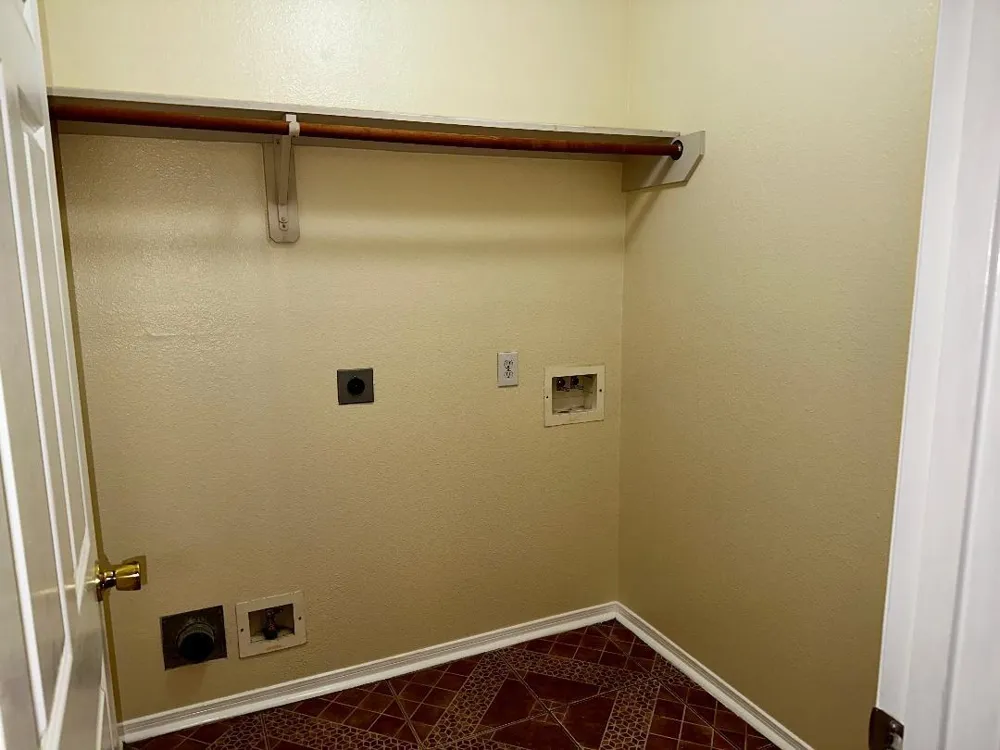 1375 Hitchin Lane Channelview, TX 77530