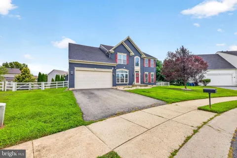 206 MARKHAM COURT