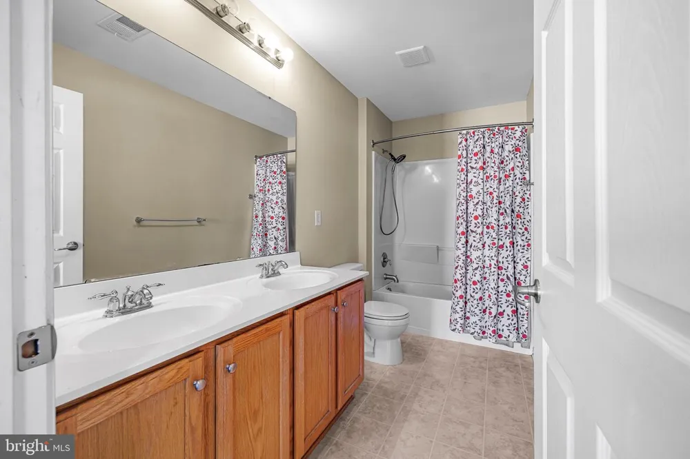 206 MARKHAM COURT Smyrna, DE 19977