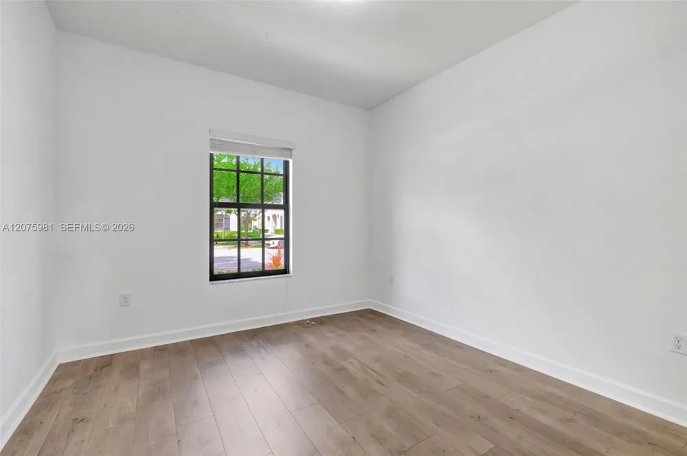 465 NE 194th Ter #465 Miami, FL 33179