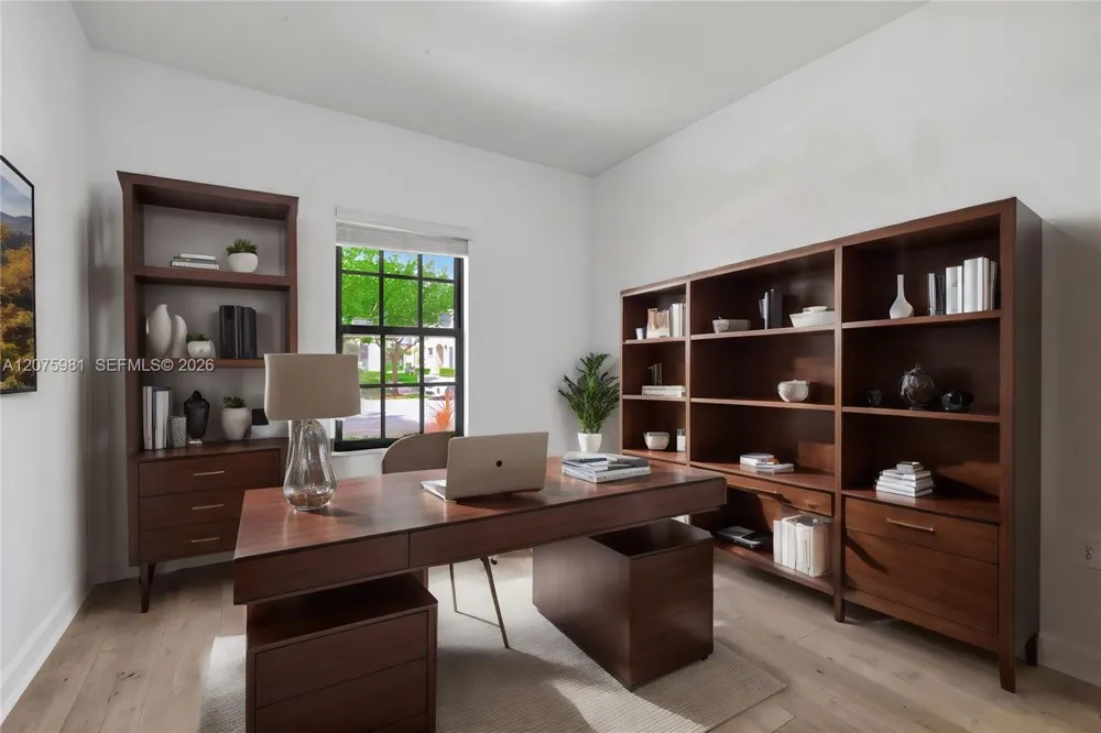465 NE 194th Ter #465 Miami, FL 33179