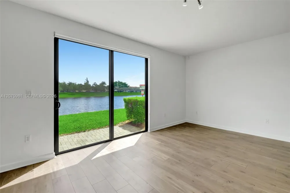 465 NE 194th Ter #465 Miami, FL 33179