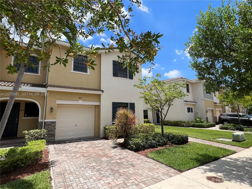 465 NE 194th Ter #465 Miami, FL 33179
