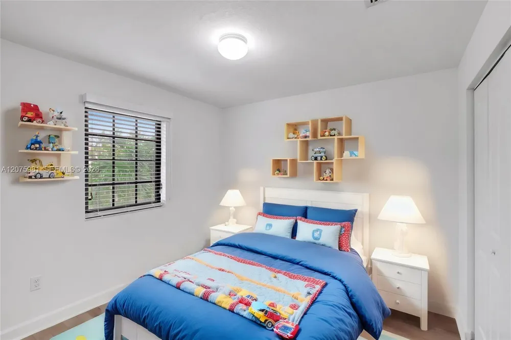 465 NE 194th Ter #465 Miami, FL 33179