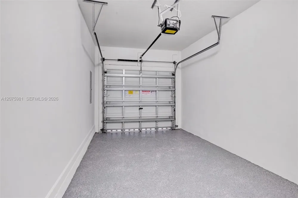 465 NE 194th Ter #465 Miami, FL 33179