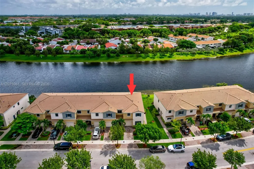 465 NE 194th Ter #465 Miami, FL 33179